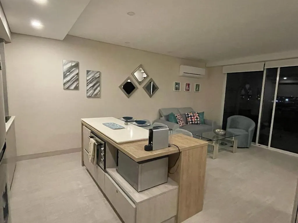 Apartamento Con Jacuzzi Privado, Vista Al Mar, Sector Exclusivo Cartagena